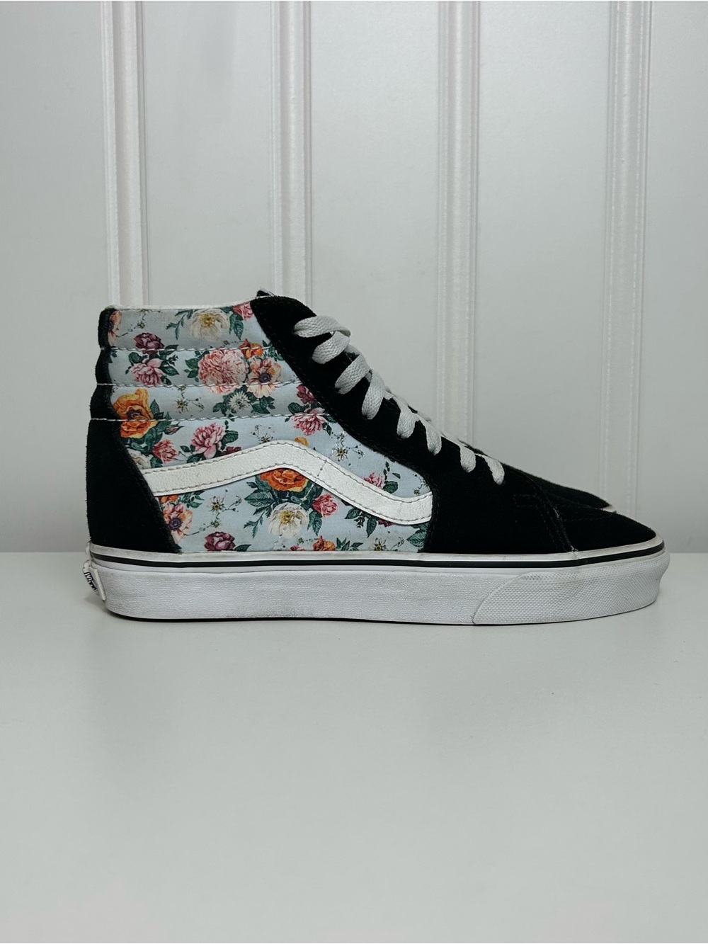 Vans sk8 hi floral blossom blue black white multicolor In good condition women 8